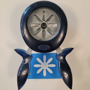 Fiskars Large DAISY Squeeze Punch for Paper Crafts, Scrapbooking, Etc. EUC